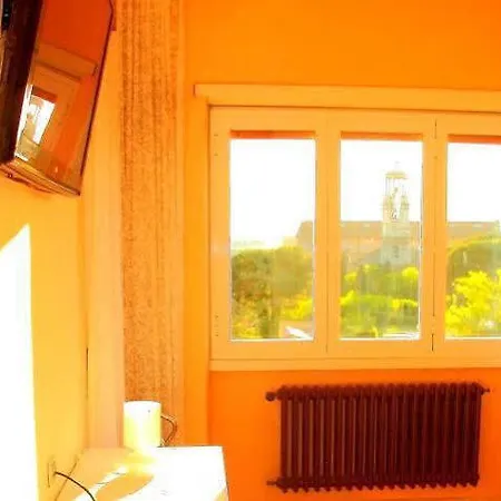 فندق مبيت وإفطار Hello روما